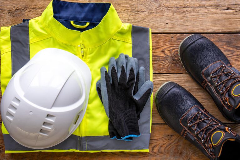 ¿Están las empresas obligadas a proporcionar la ropa laboral a los trabajadores?